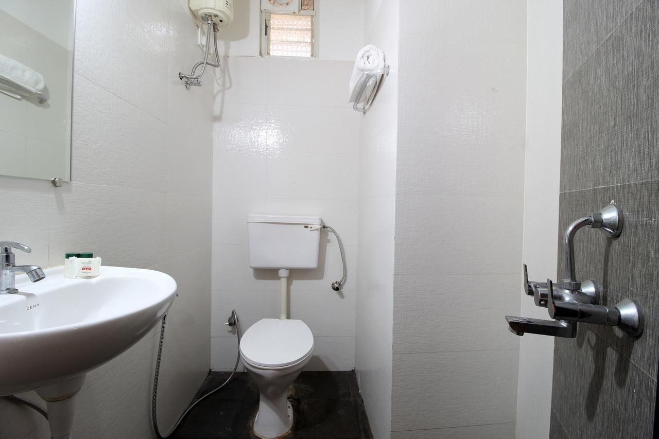 Oyo 10385 Hotel Nirmala Vilas Candolim Zewnętrze zdjęcie